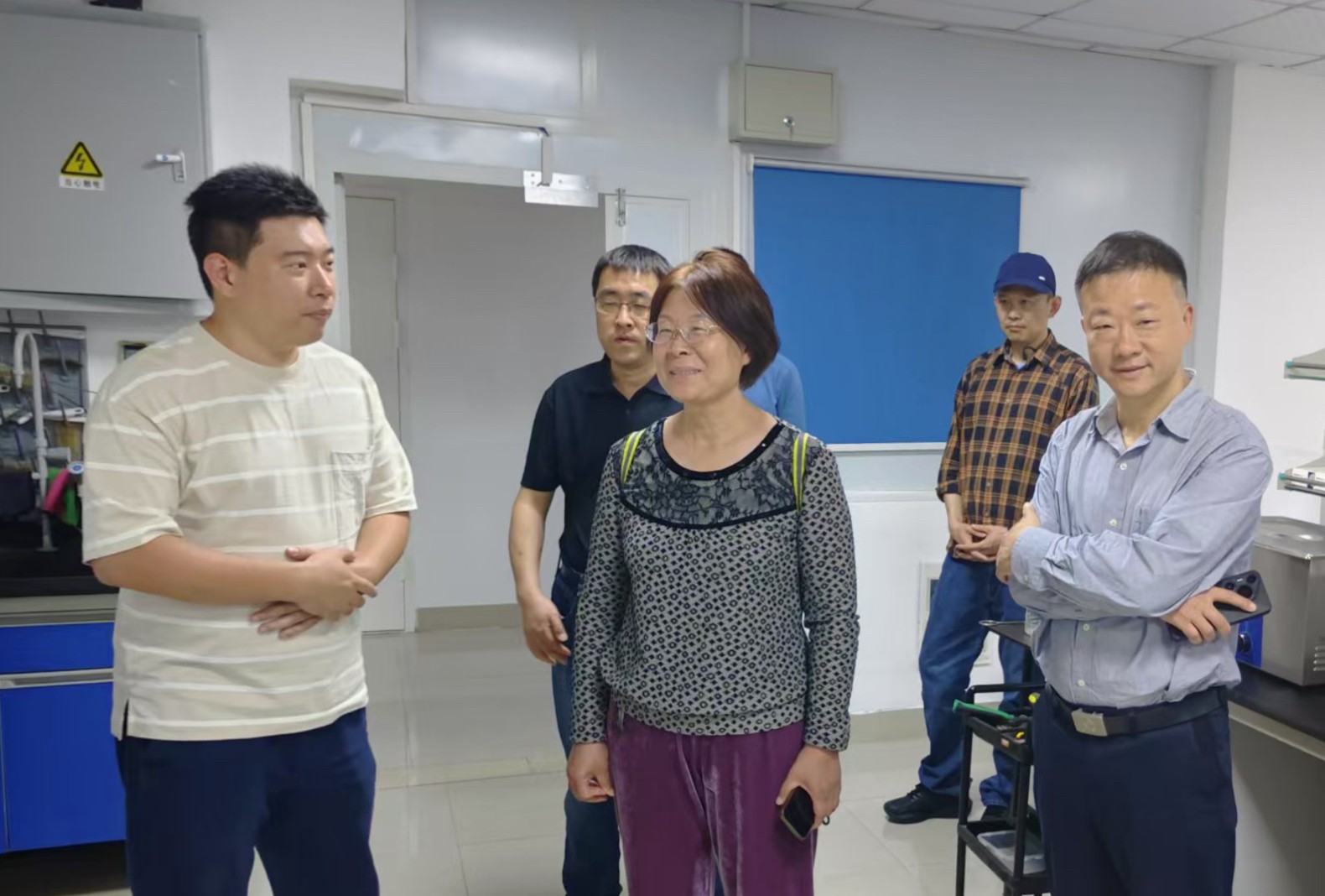 刘教授图片.jpg