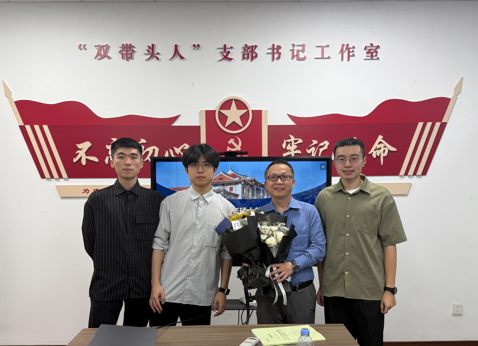 2025届硕士答辩.jpg